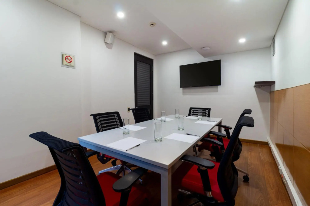 Hotel Madisson Inn Luxury By GEH Suites