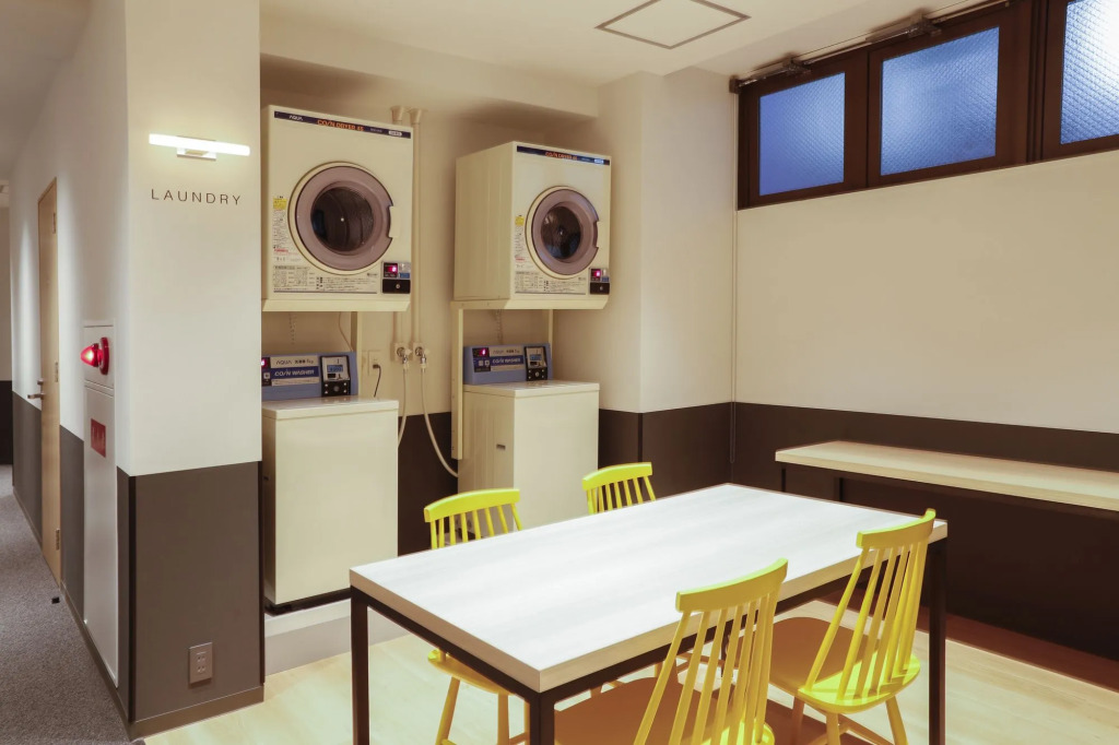 White Hostel Shinsaibashi