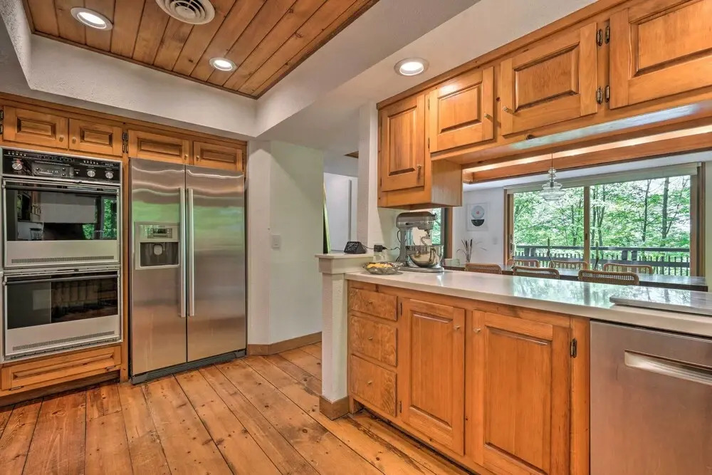 Luxe Plymouth Chalet w/ Indoor Pool & 3 Decks!