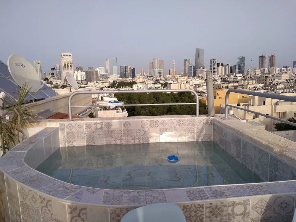 TLV Suites Triplex Penthouse With pool