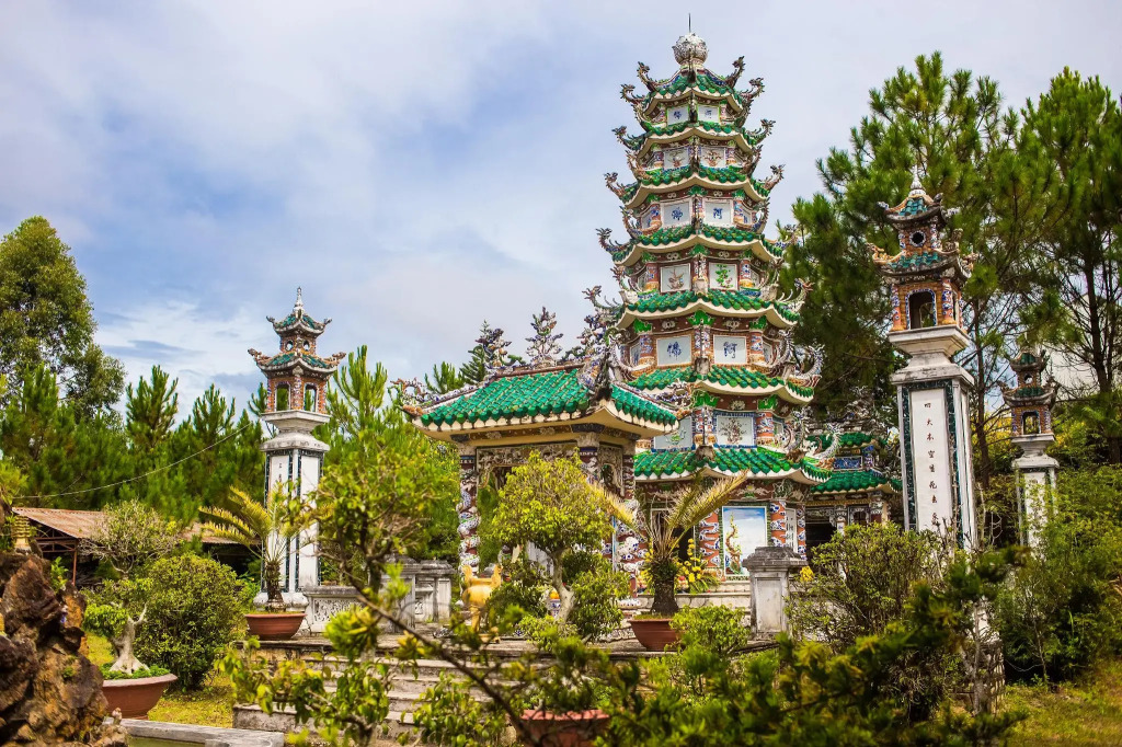 Uyen Phuong Dalat Center By HOS