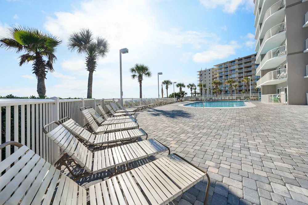 Tradewinds 1303