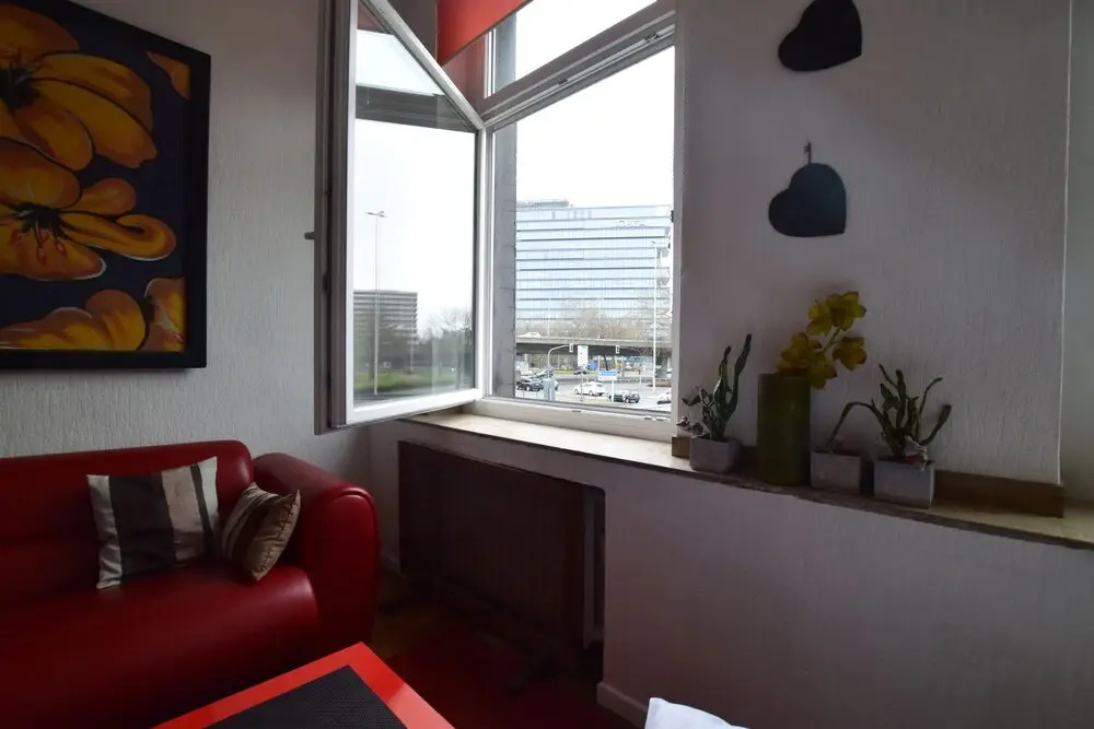 Tolstov-Hotels Large 3 1/2 Room Apartment