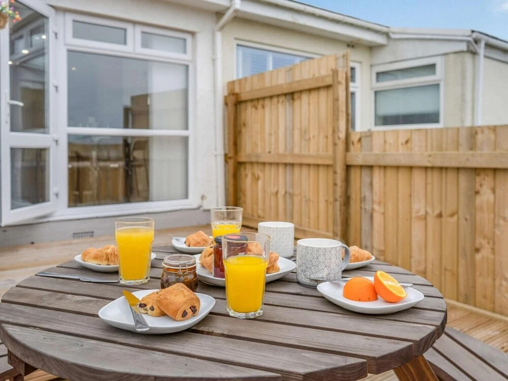 Upper Hill Park - 3 Bed Bungalow - Tenby