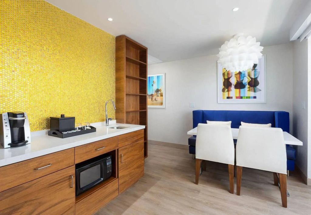 Courtyard by Marriott Santa Monica