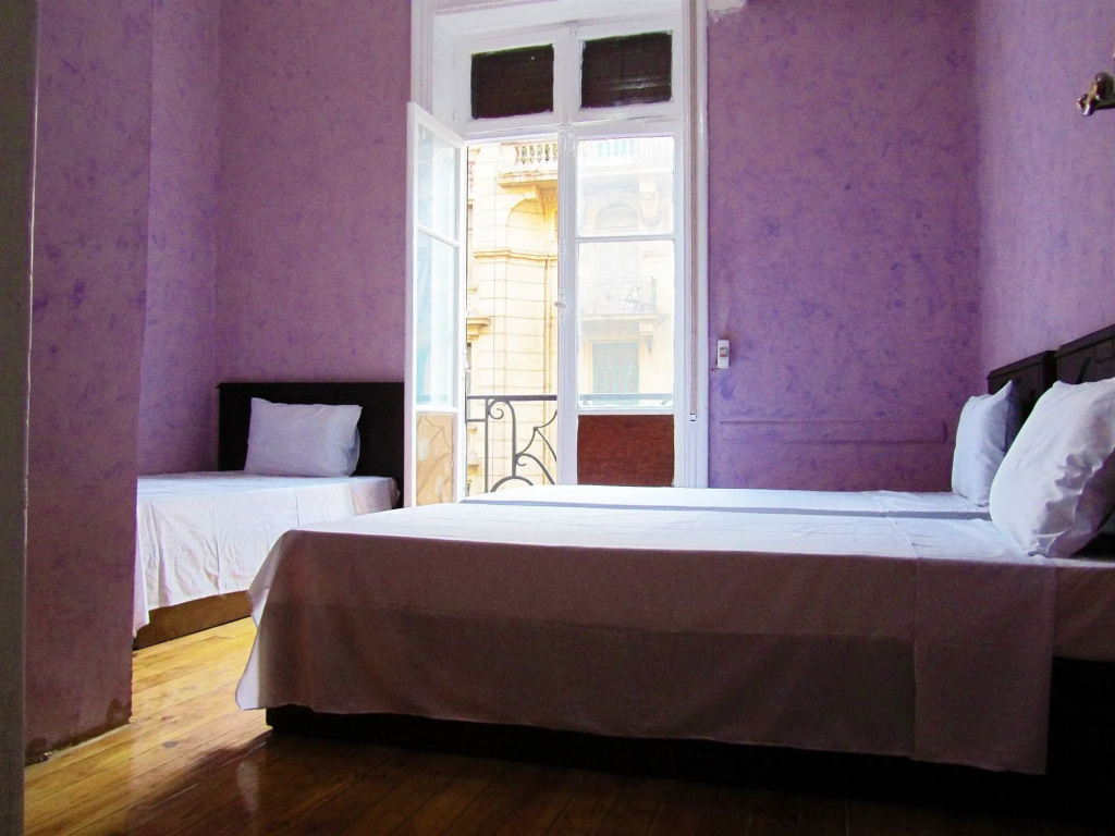 Travelers House Hostel