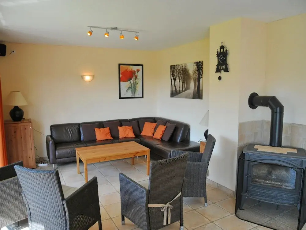 Chalet in Somme-leuze With Hot Tub & Sauna