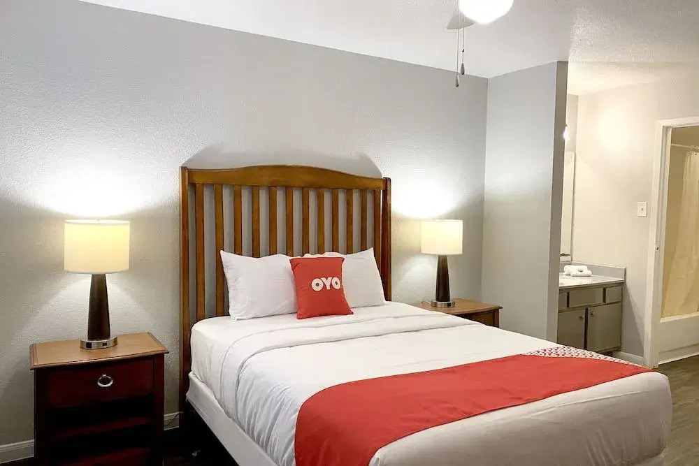 OYO Apartments at Bella Vista