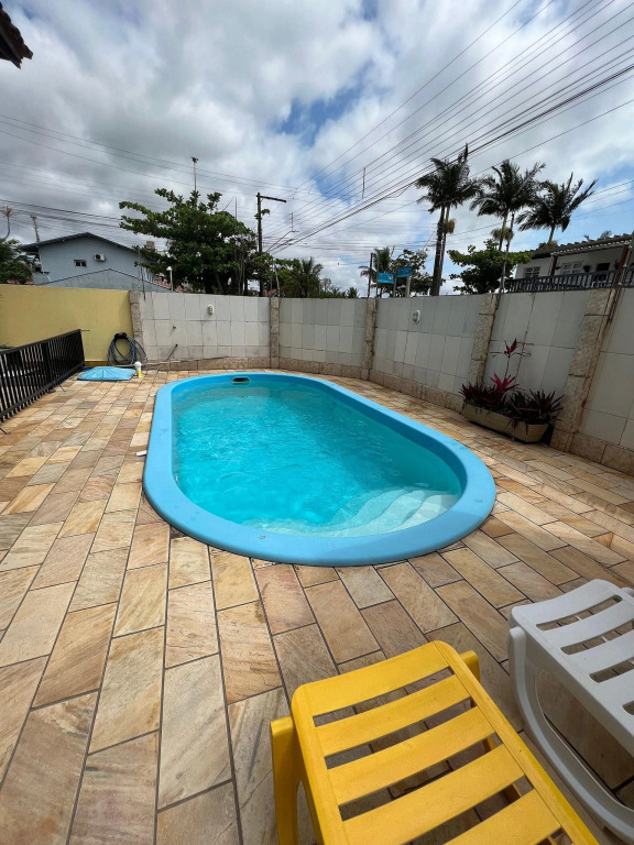 Casa Para Veranear Com Piscina, 5 Quartos, Avenida Da Praia, Balneário Piçarras