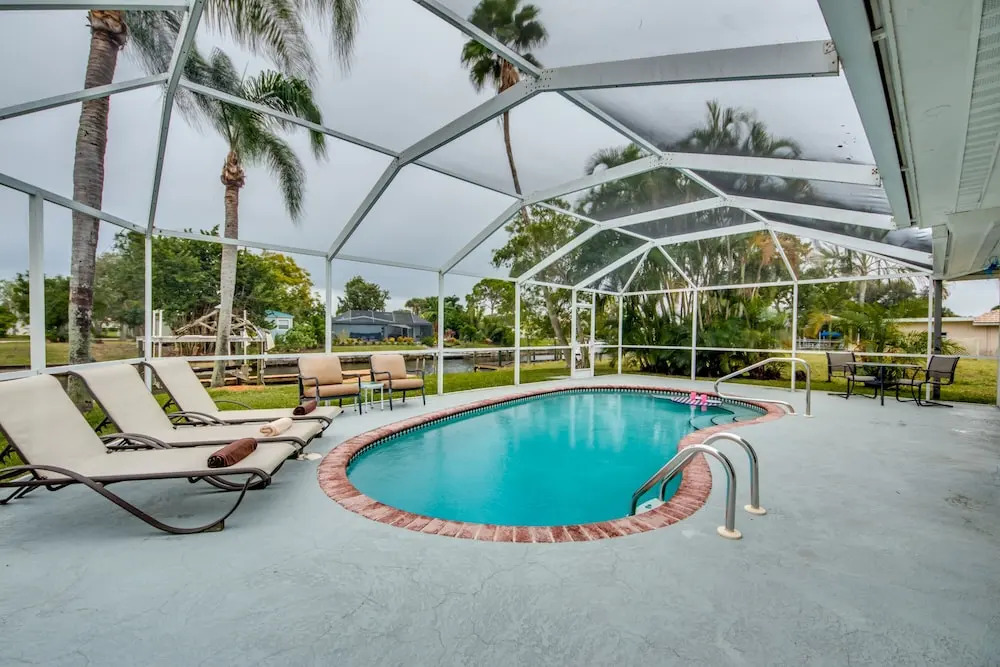 Villa Lux and Lavish - Cape Coral - Roelens Vacations