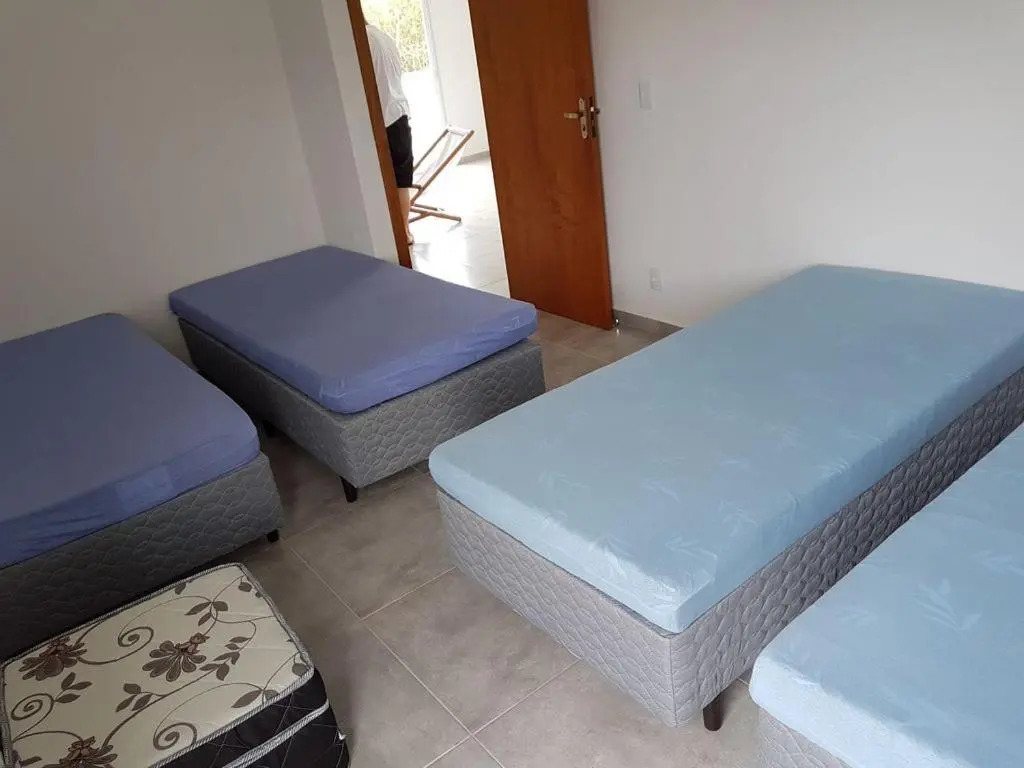 Bertioga, Praia Guaratuba, Costa do Sol - Ampla casa, nova, 4 suítes c/piscina