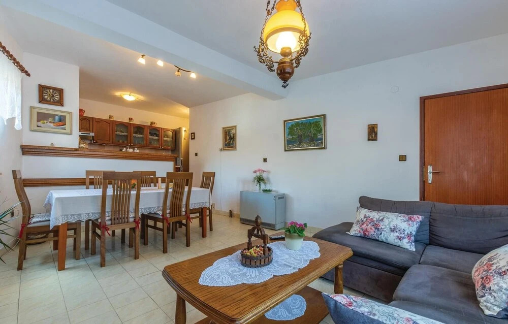 Awesome Home in Gata Zvecanje With Wifi, Outdoor Swimming Pool and 3 Bedrooms