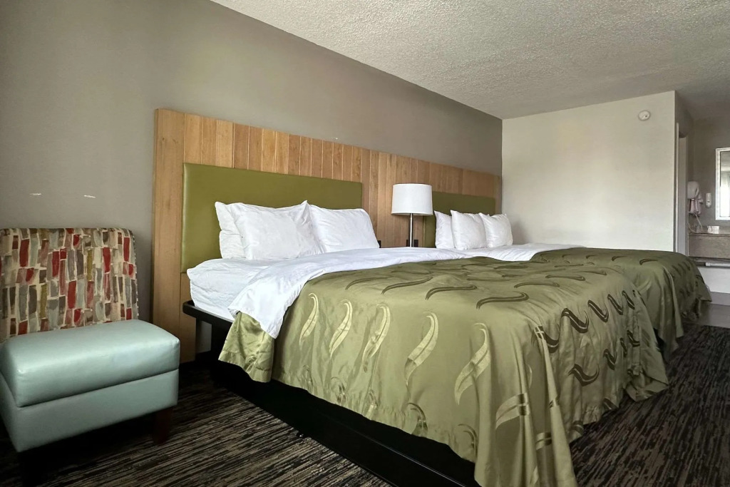 Quality Inn Calhoun