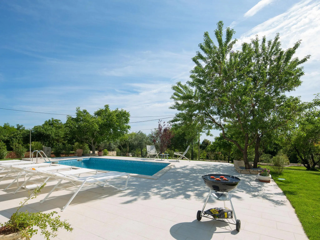 Exquisite Villa in Stanisovi With Swimming Pool