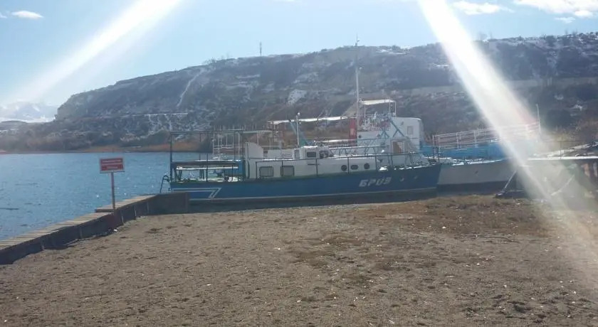 Asfandiar Hotel