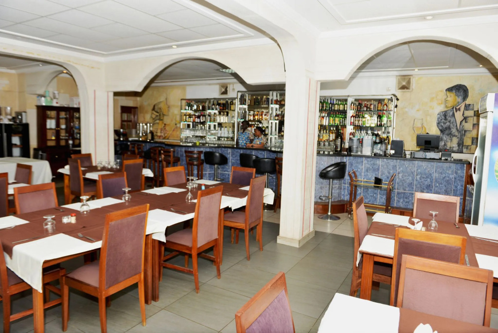 Paradise Hotel