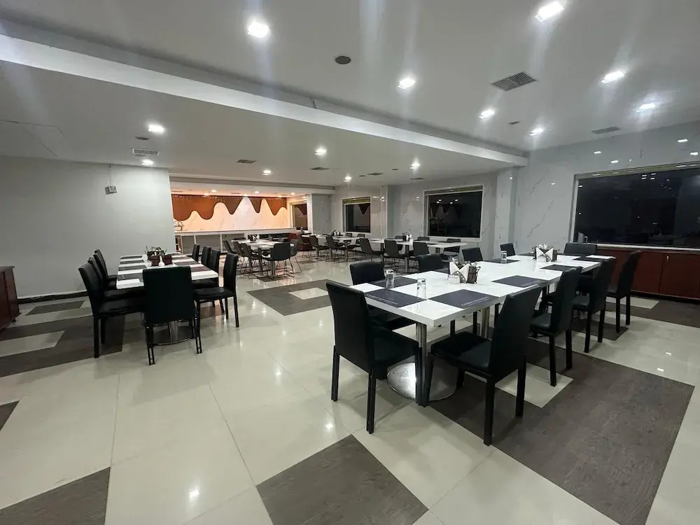 OYO 11954 Hotel Heritage Residency