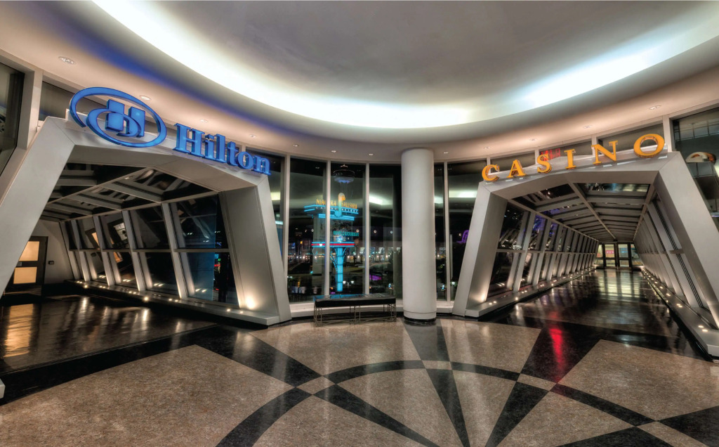 Hilton Niagara Falls/ Fallsview Hotel and Suites