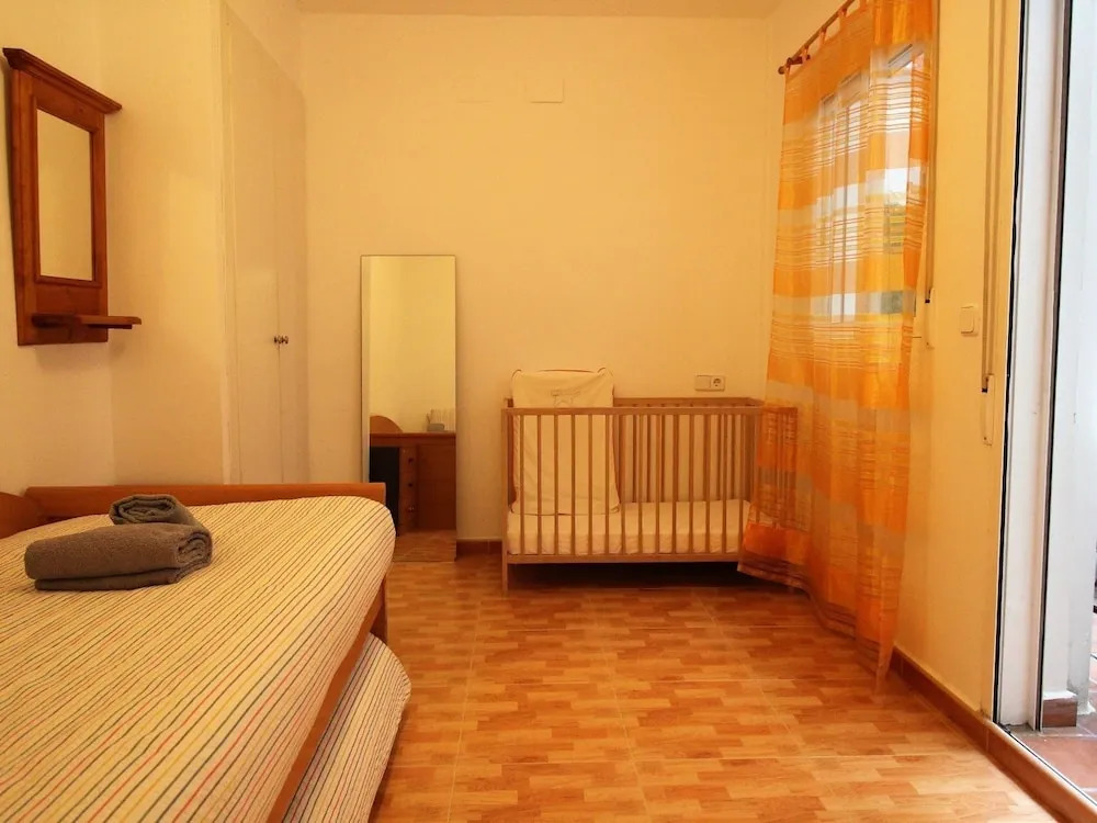 Apartamento con terraza al lado de la playa