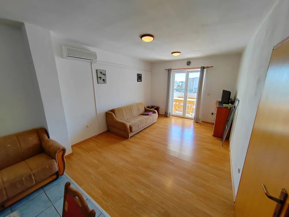 Close to Center Apartment Poly 2 D