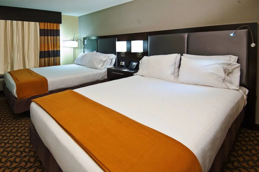 Holiday Inn Express Hotel & Suites Jackson / Pearl International Airport