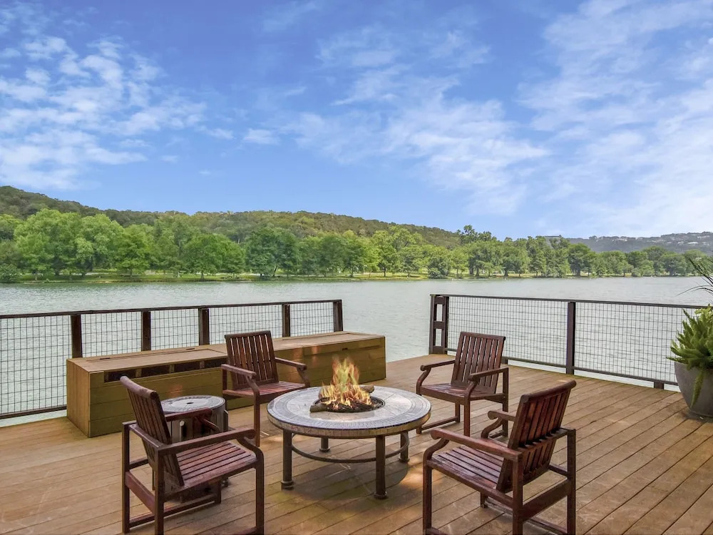 The Arrive Sapphire - 6 Br Home