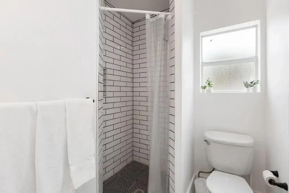 Charming 2 Bedroom Apartment in Victoria Park