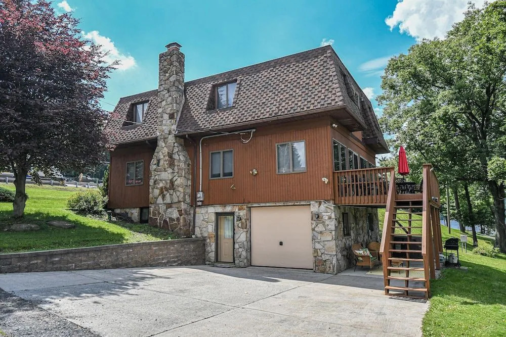 Canoe Cottage