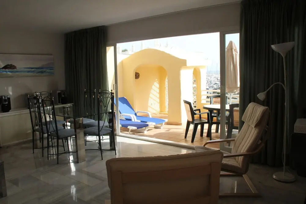 Spectacular Apartment in Puerto Marina, Next to the Beach,