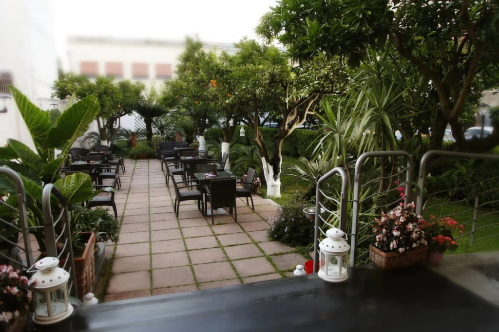Hotel Diana