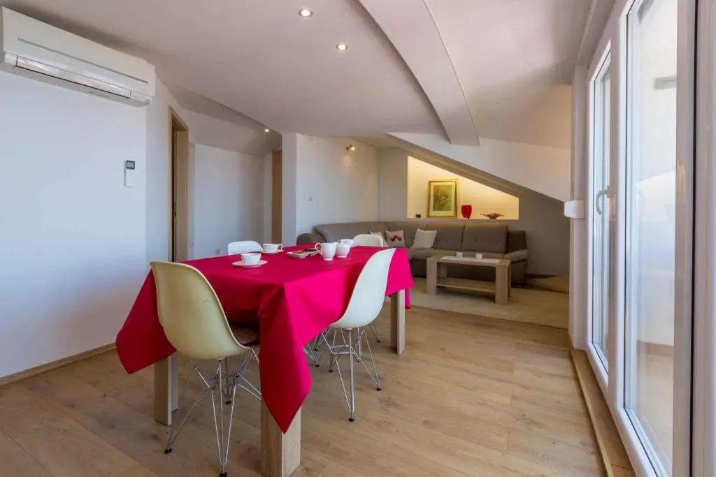 Apartments in Crikvenica 39516