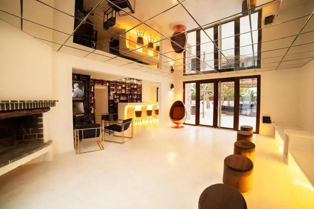 PAIISE Hotels
