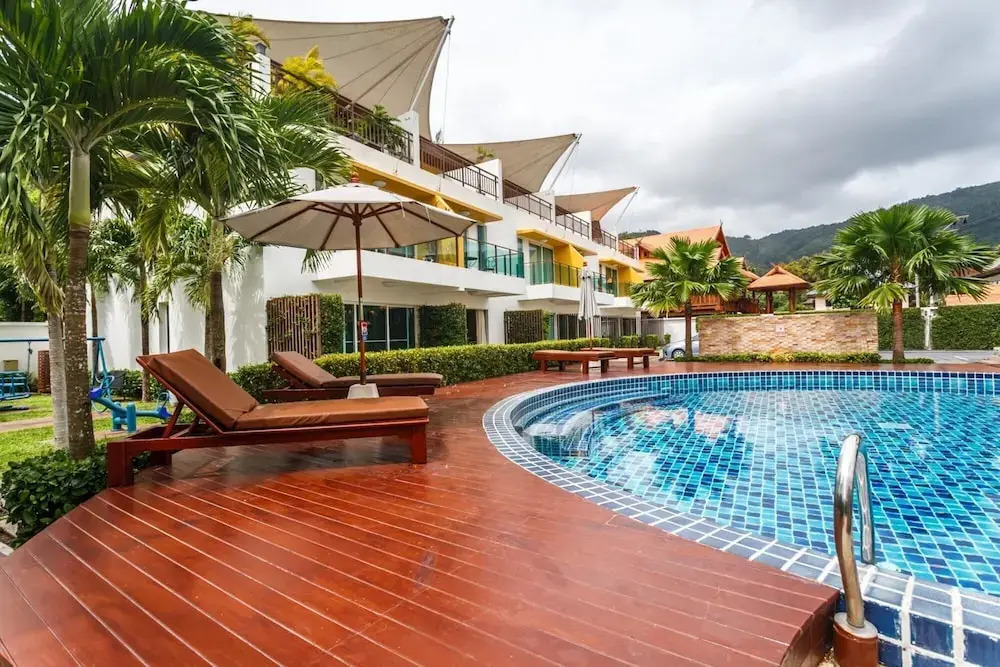 Ap33 - Kamala Holiday Home With Pool gym and Kids Playground, Kamala