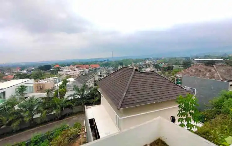 Villa Emerald B9 by N2K