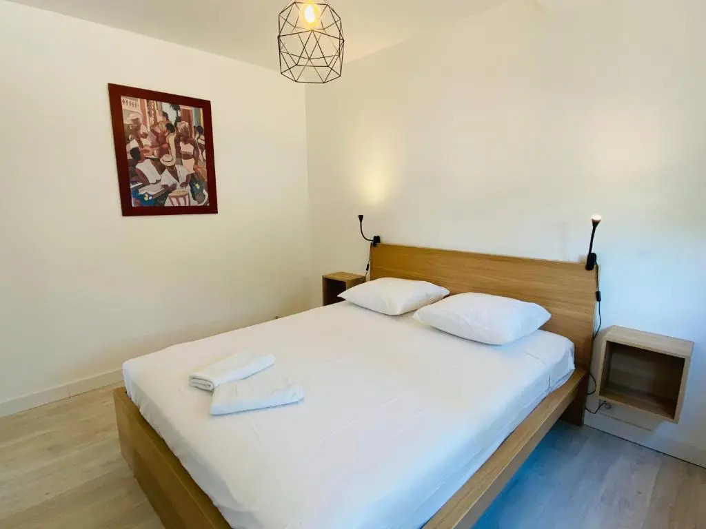Bel appartement avec terrasse et beau jardin classé 1 étoile