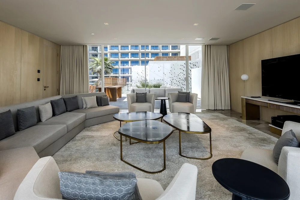 Maison Privee - Glamourous Apt with Sea Views at FIVE Palm