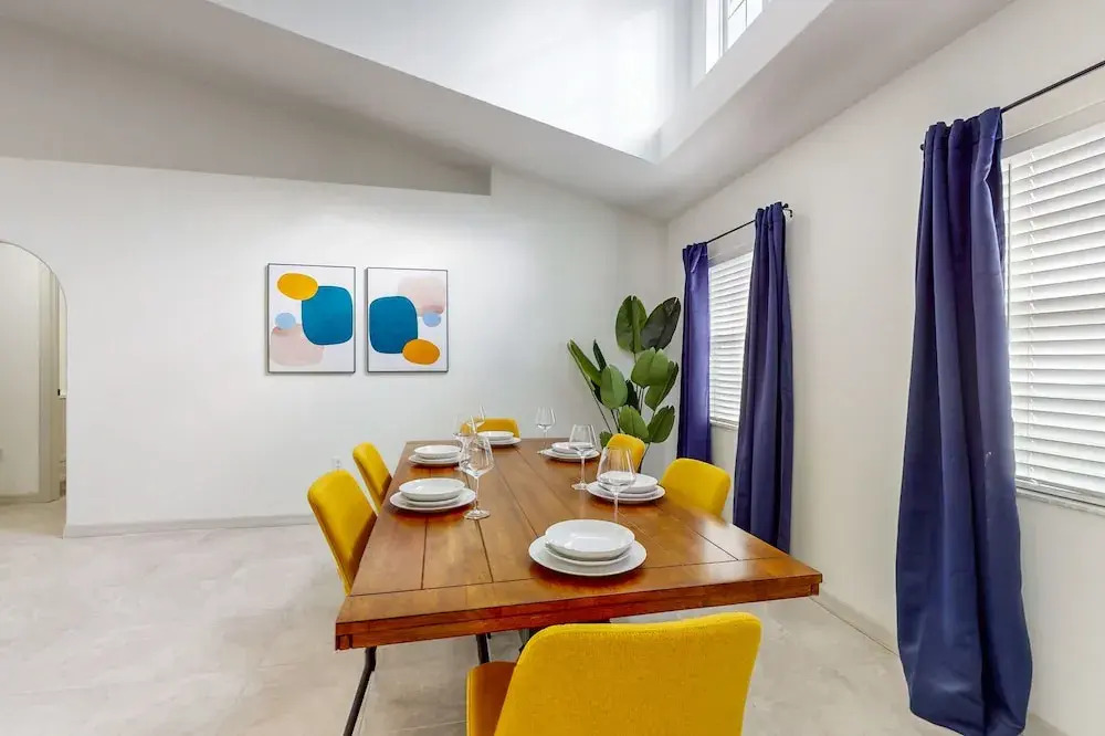 Home Near the Beach With Private Pool, Inviting Patio, Streaming & AC