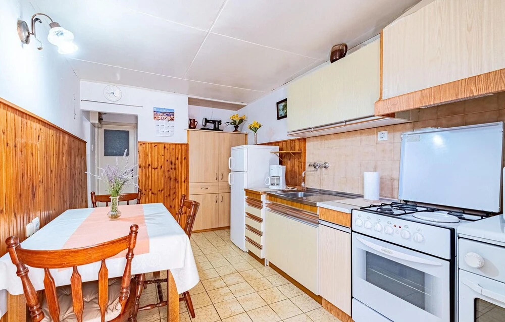 Awesome Home in Vela Luka With Wifi and 2 Bedrooms