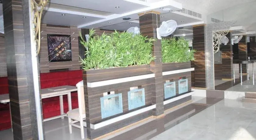 Hotel Raj