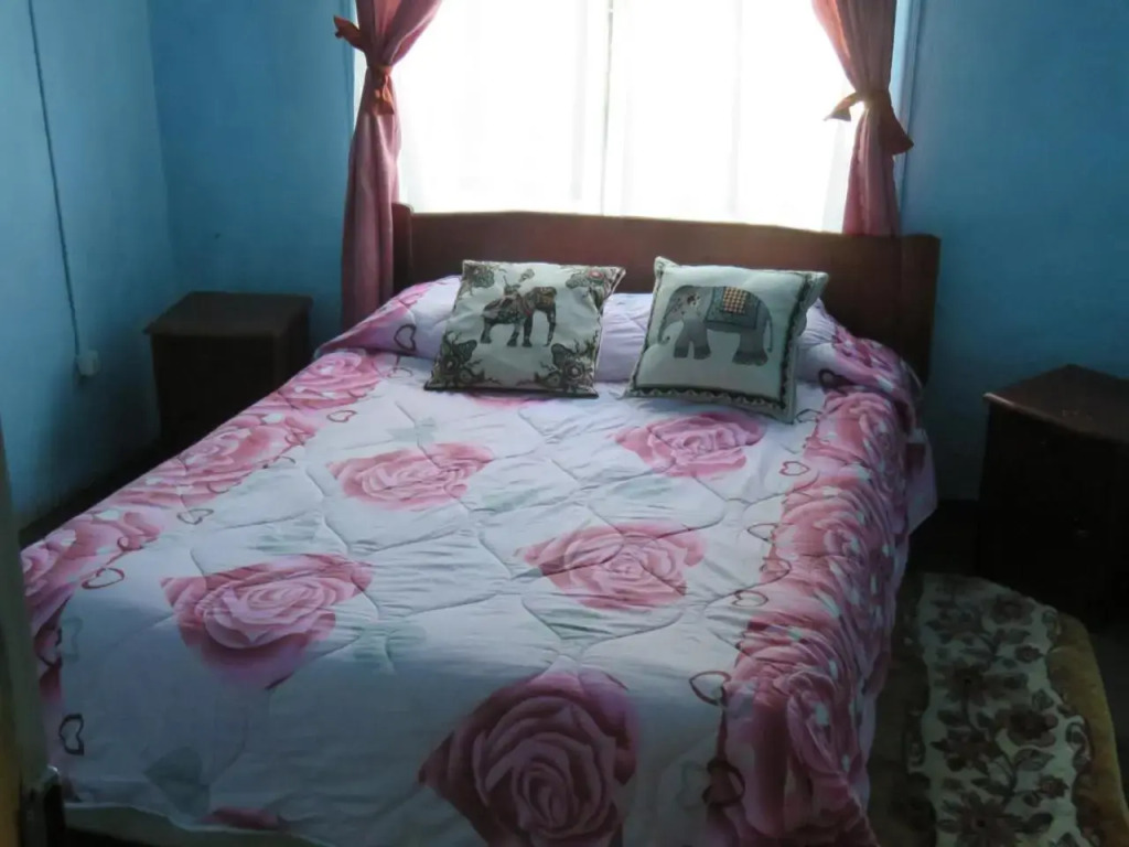 Hostal y Cabañas Perla del Lago