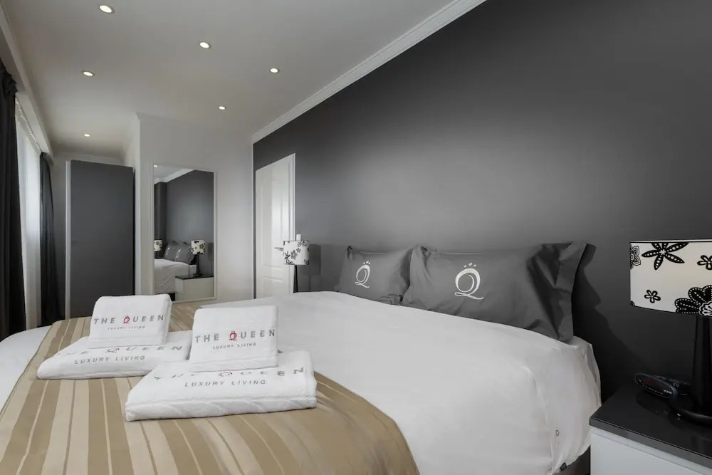 The Queen Luxury Apartments - Villa Fiorita