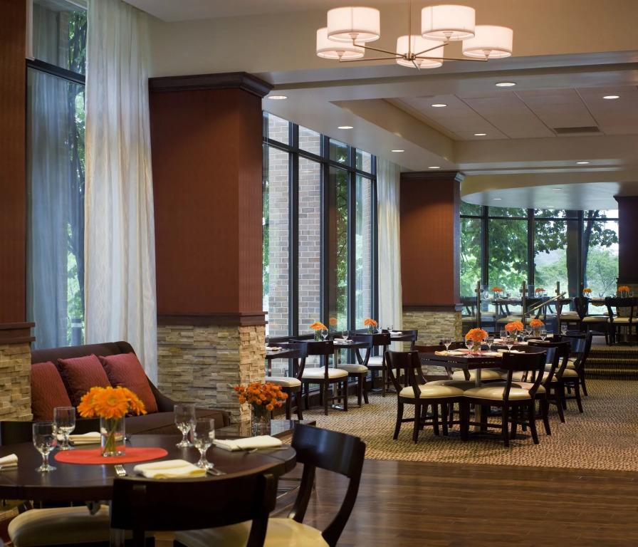 Merriweather Lakehouse Hotel, Autograph Collection