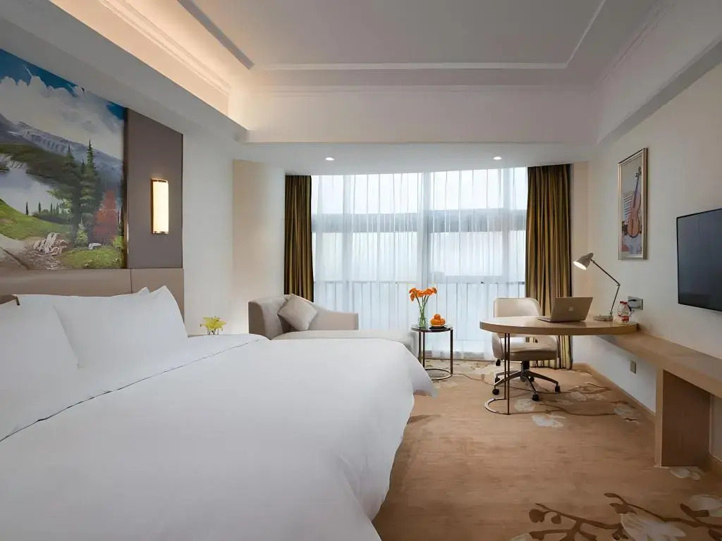 Vienna Hotel (Foshan jiujiang xinji plaza store)