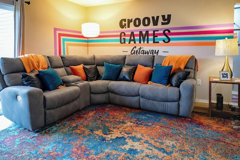 'groovy Games Getaway' Holiday Stay in Branson!