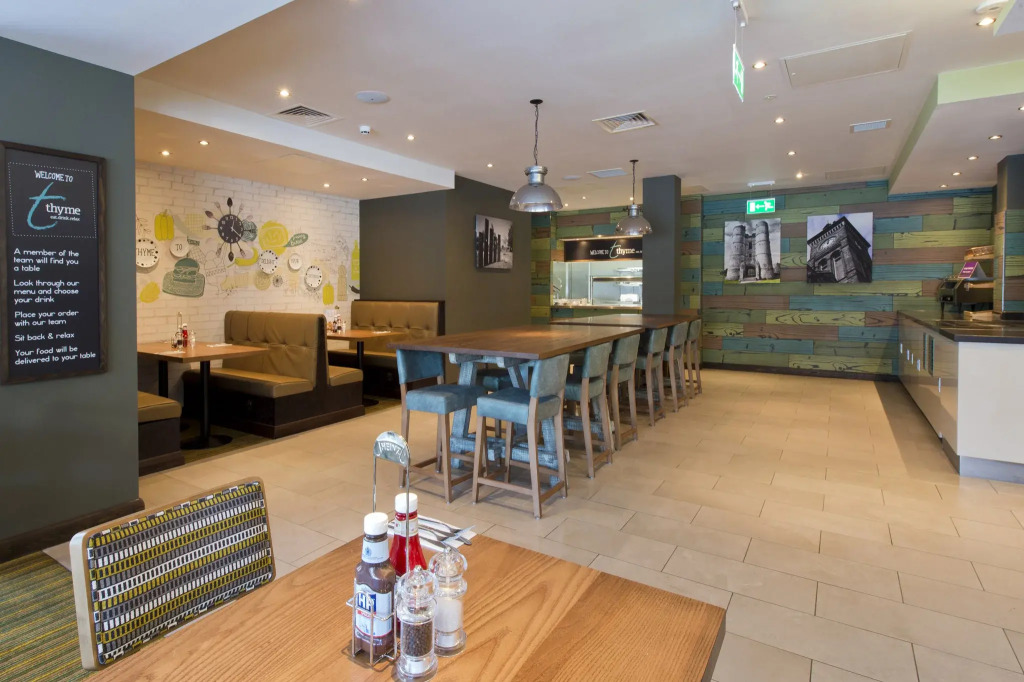 Premier Inn Newbury TC - London Road