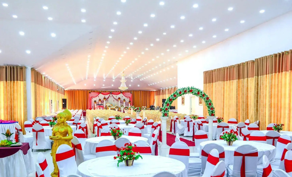 Green Grass Hotel & Restaurant