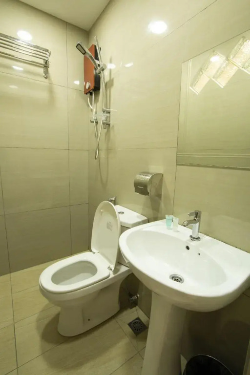 Expo Hotel