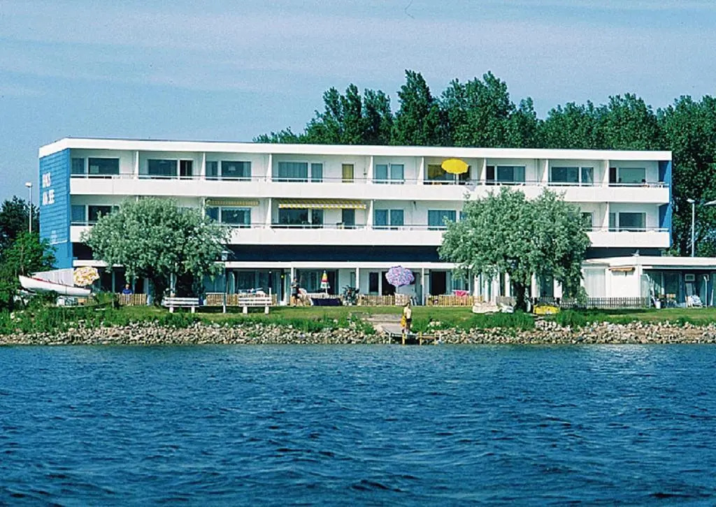 Haus am See - Steinwarder HAS-01B