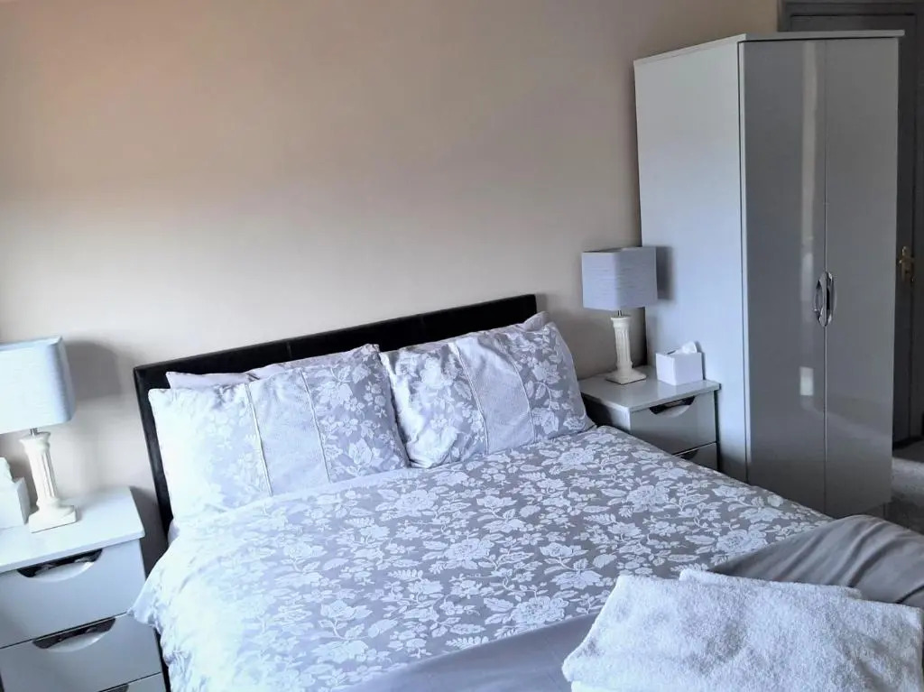 Aaron Vale B&B