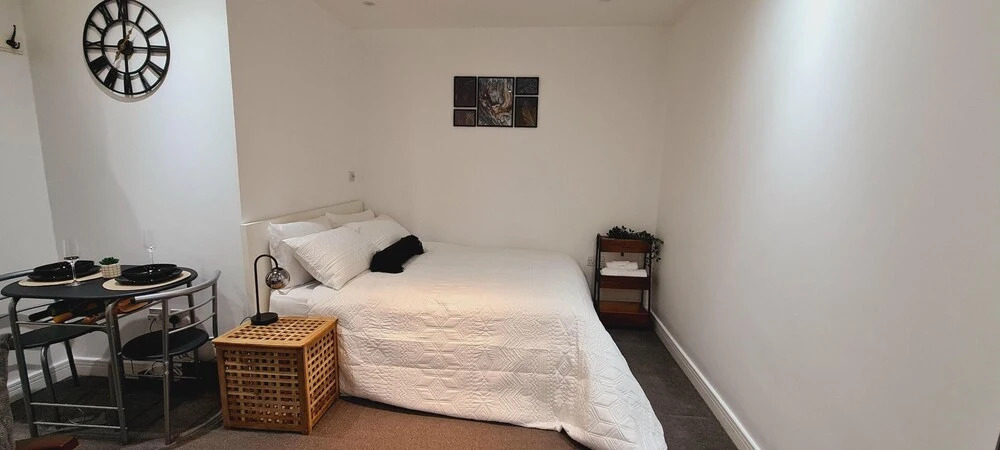 Maple House - Inviting 1-bed Apartment in London